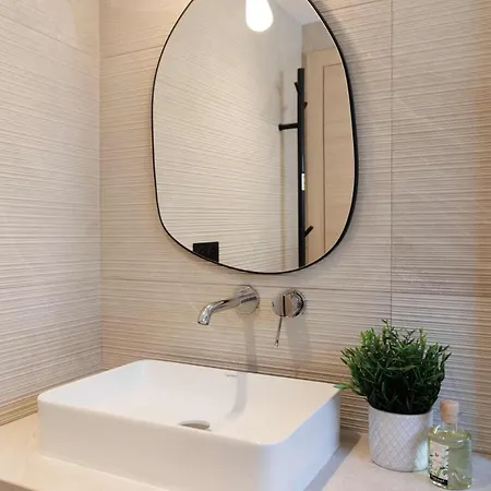 Cigale Verte Avec Terrasse Et Patio A Lejlighed Antibes