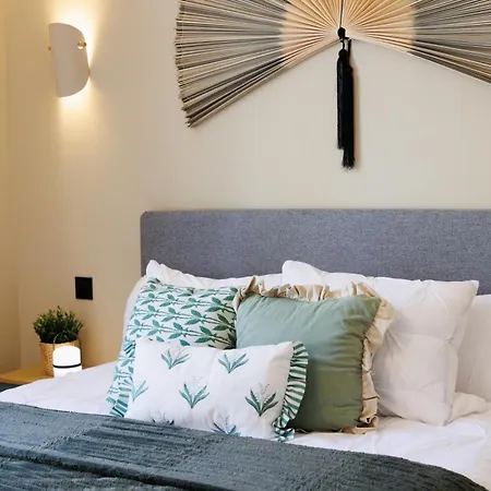 Cigale Verte Avec Terrasse Et Patio A * Antibes