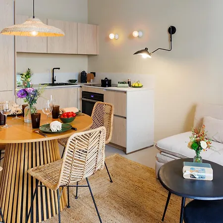 Cigale Verte Avec Terrasse Et Patio A Apartmán