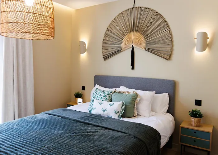 Lejlighed Cigale Verte Avec Terrasse Et Patio A Antibes