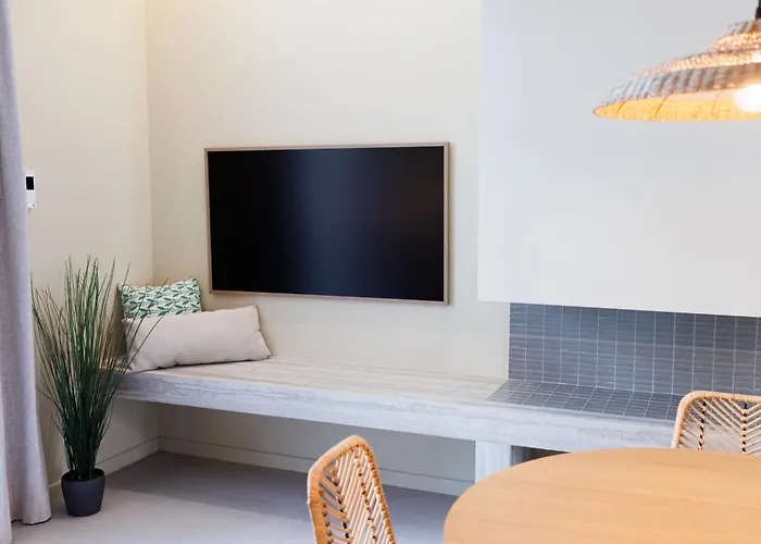 Cigale Verte Avec Terrasse Et Patio A Lejlighed Antibes